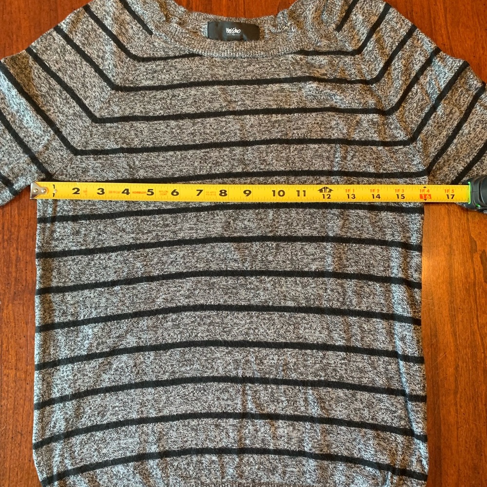 Women’s Mossimo sweater - Picture 5 of 7